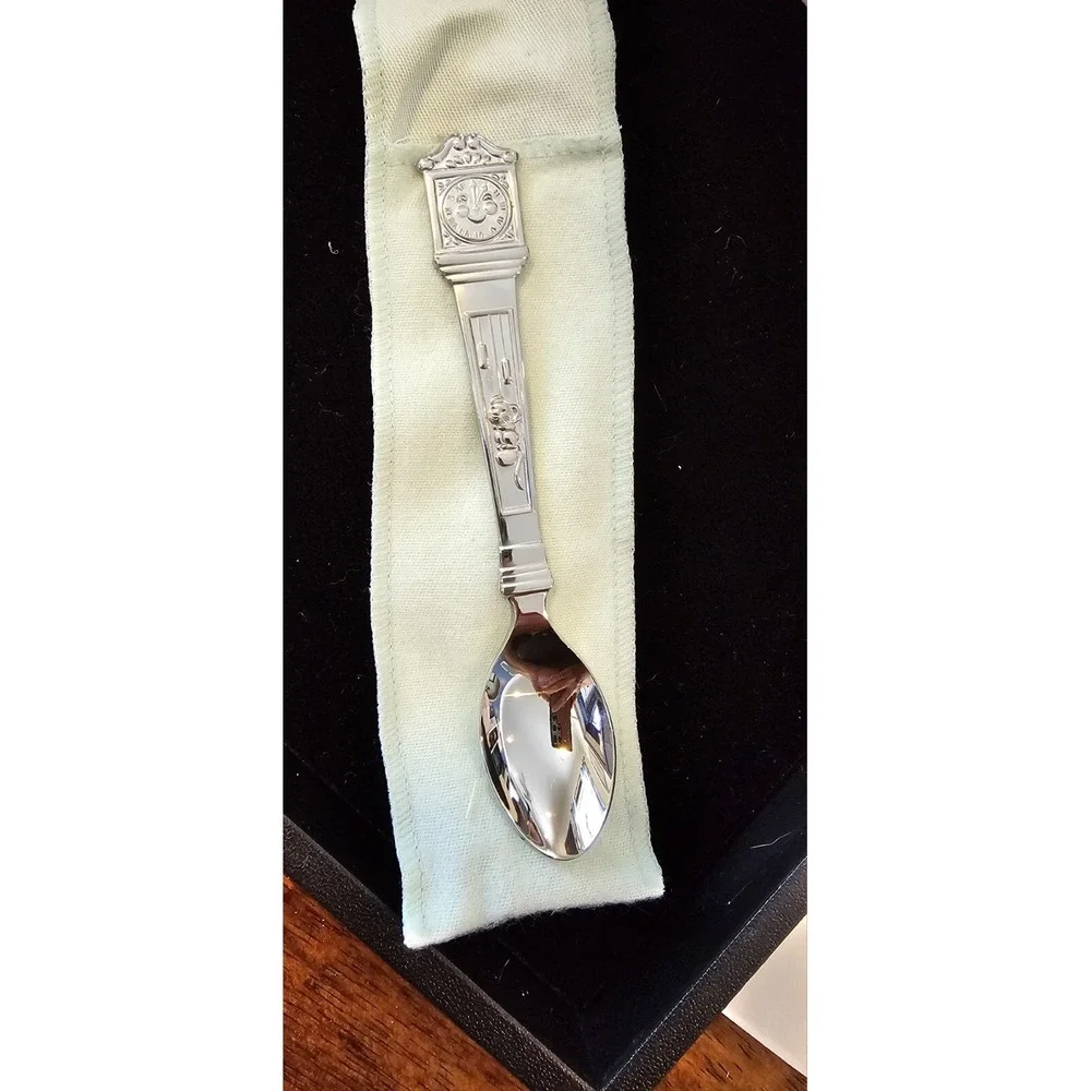 Mother‎ Goose Vintage 1984 Avon Baby's Keepsake Spoon and Bowl w box